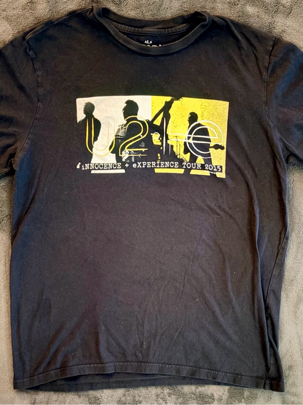 2015 U2 Innocence + Experience Tour Men’s Black T-Shirt LG Bono